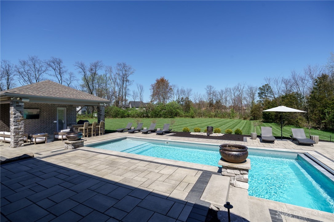 8550 Silver Oak Court