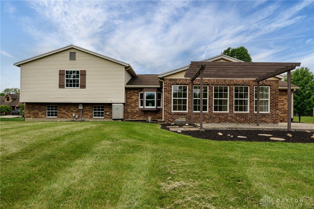 1902 S Springcrest Court