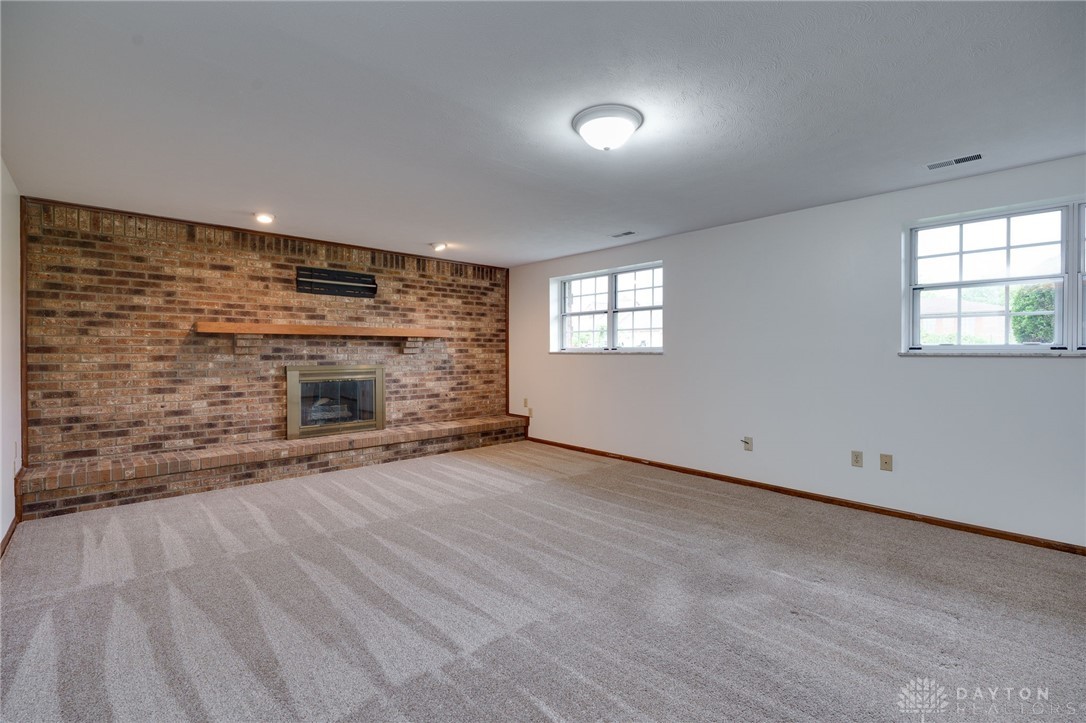 1902 S Springcrest Court