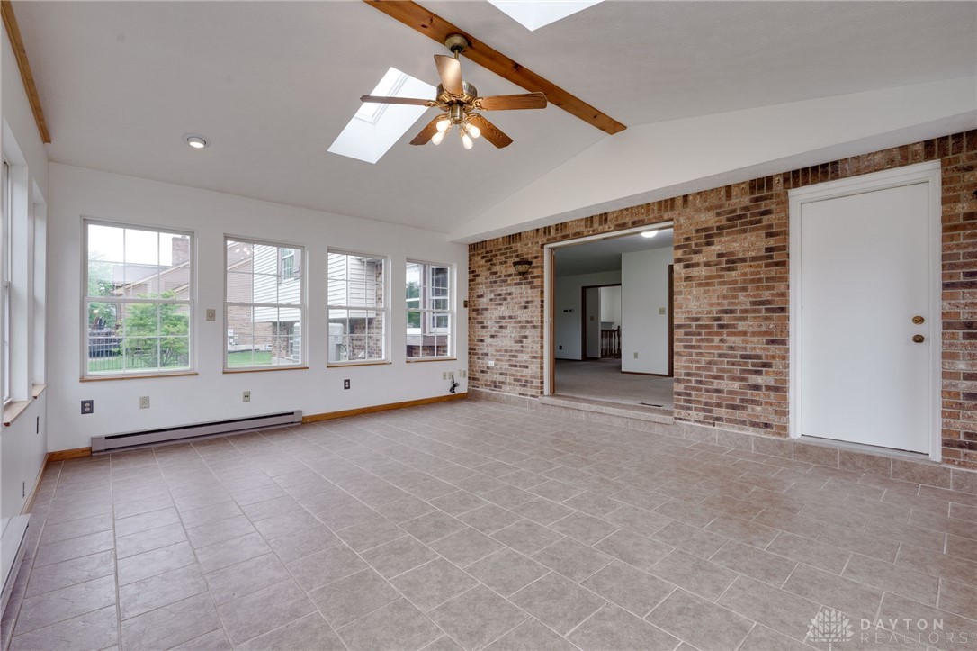 1902 S Springcrest Court