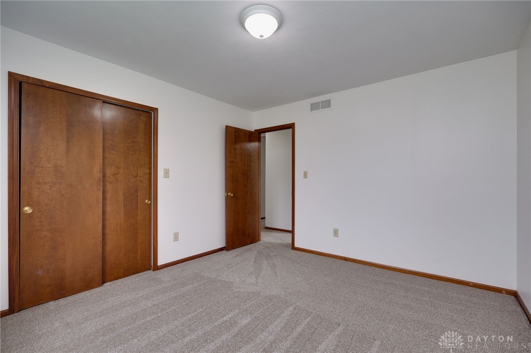 1902 S Springcrest Court