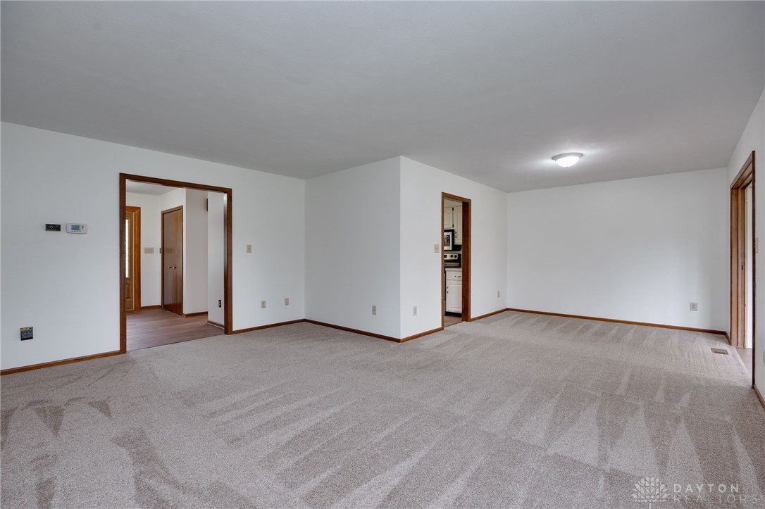 1902 S Springcrest Court