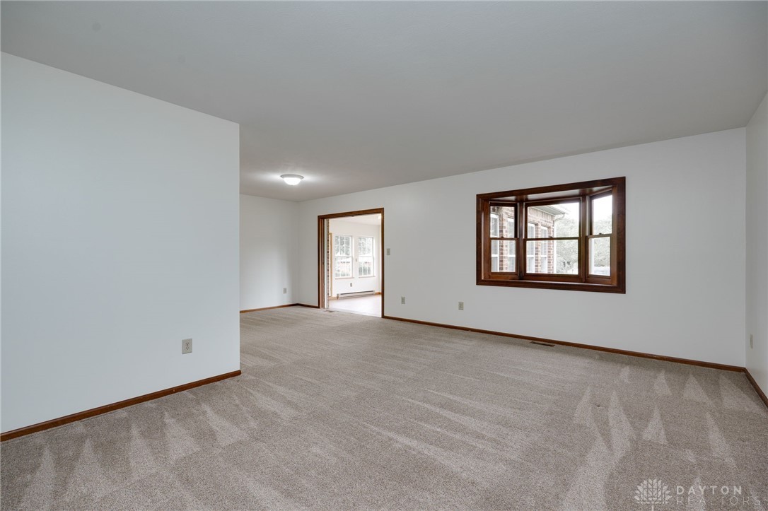 1902 S Springcrest Court