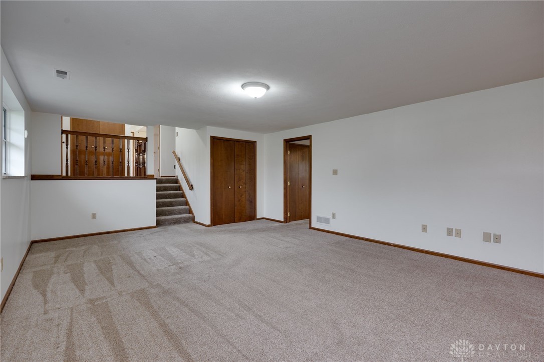 1902 S Springcrest Court