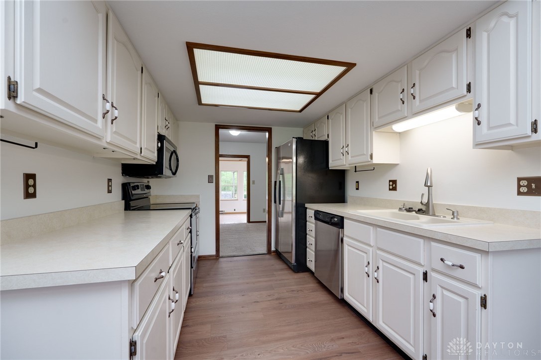 1902 S Springcrest Court