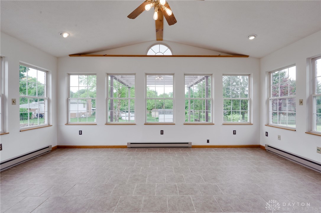 1902 S Springcrest Court