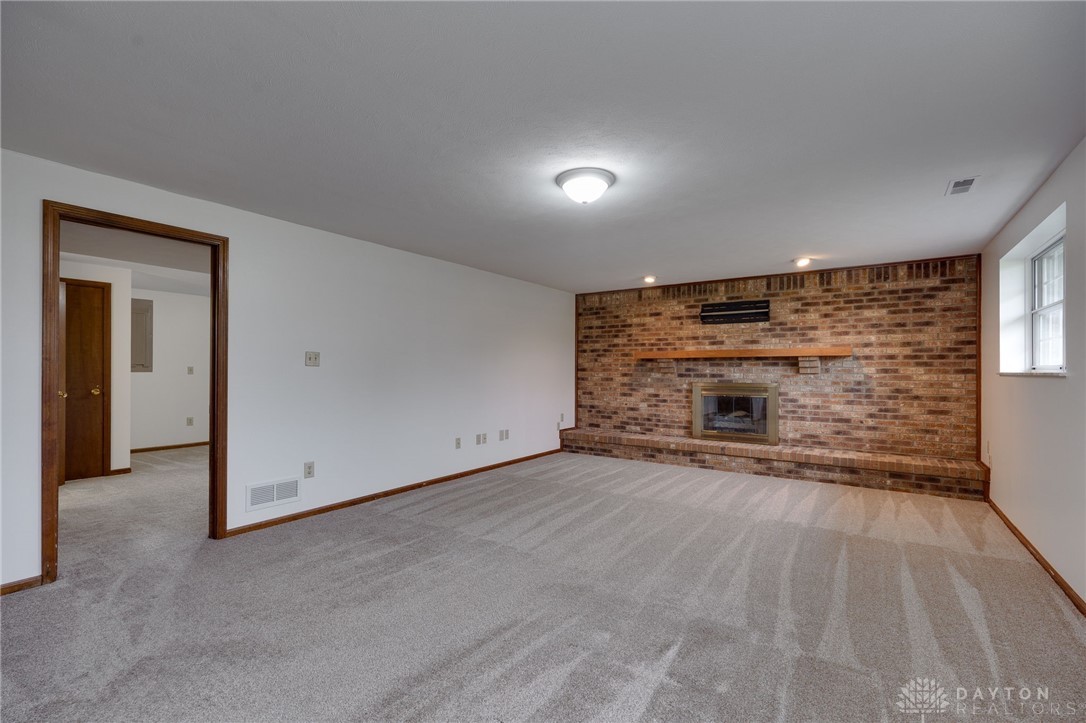 1902 S Springcrest Court