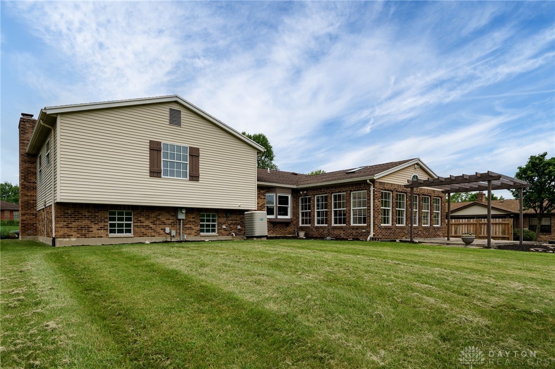 1902 S Springcrest Court