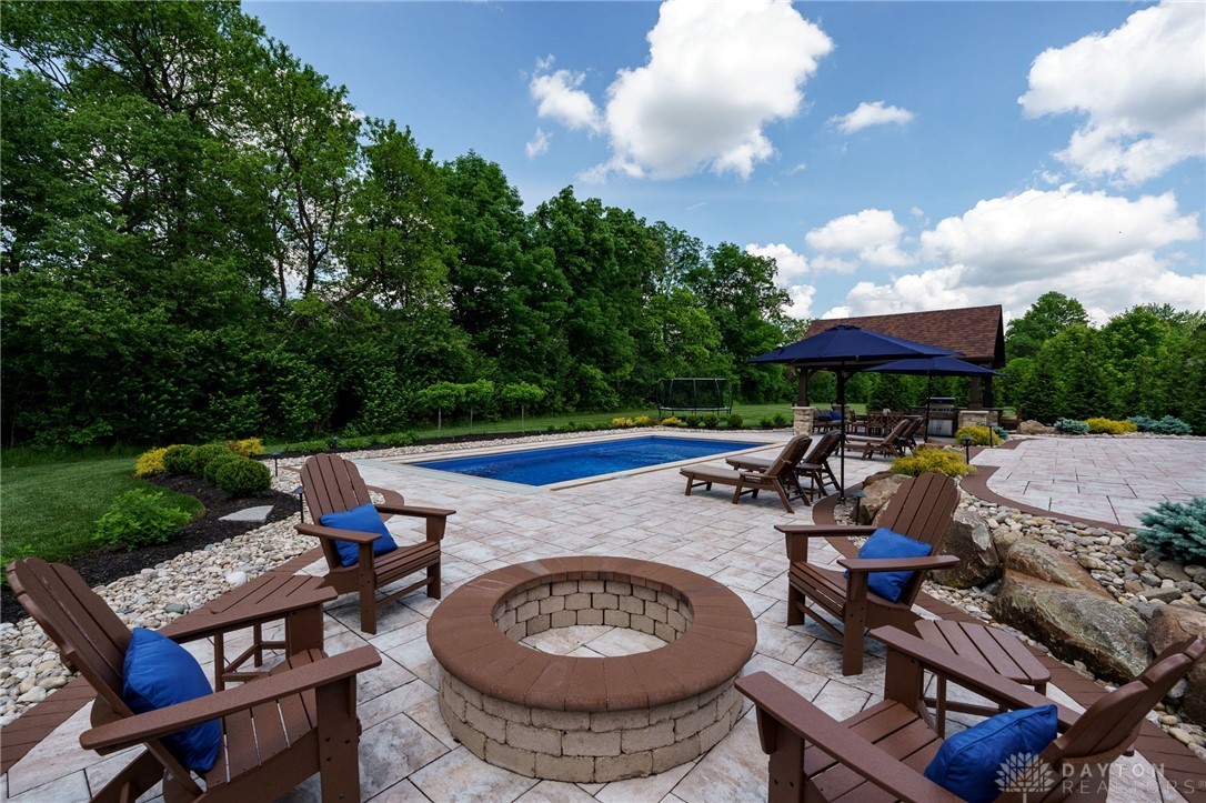 8554 Silver Oak Court