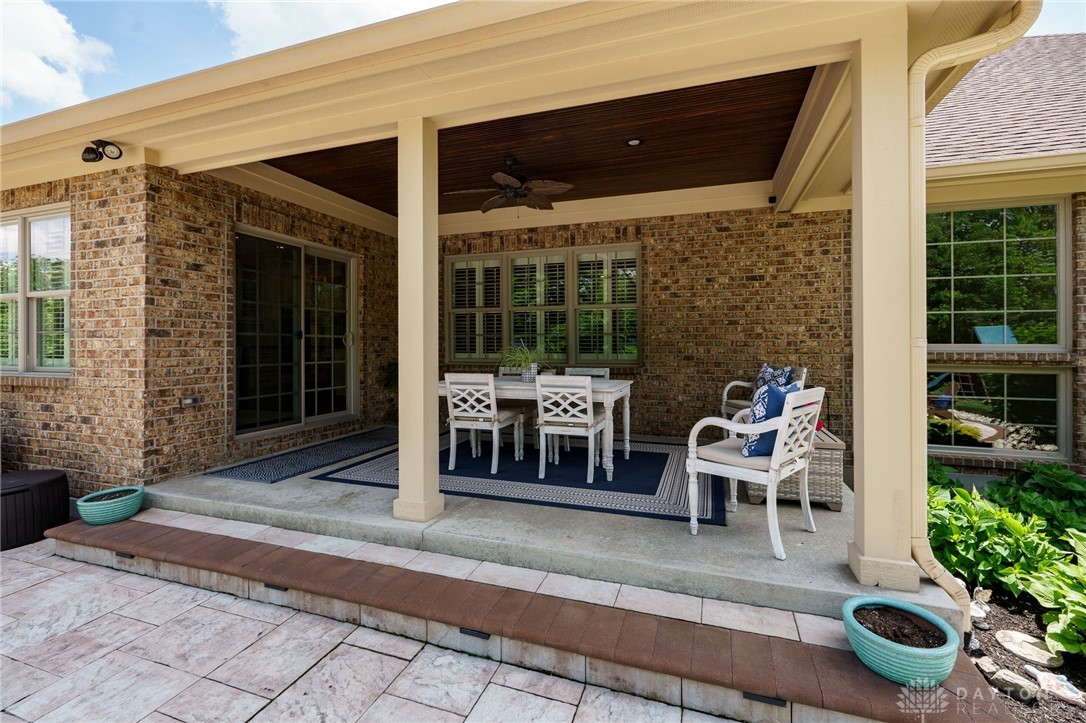 8554 Silver Oak Court