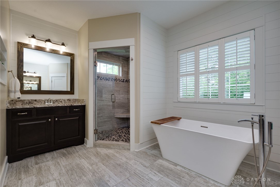 8554 Silver Oak Court