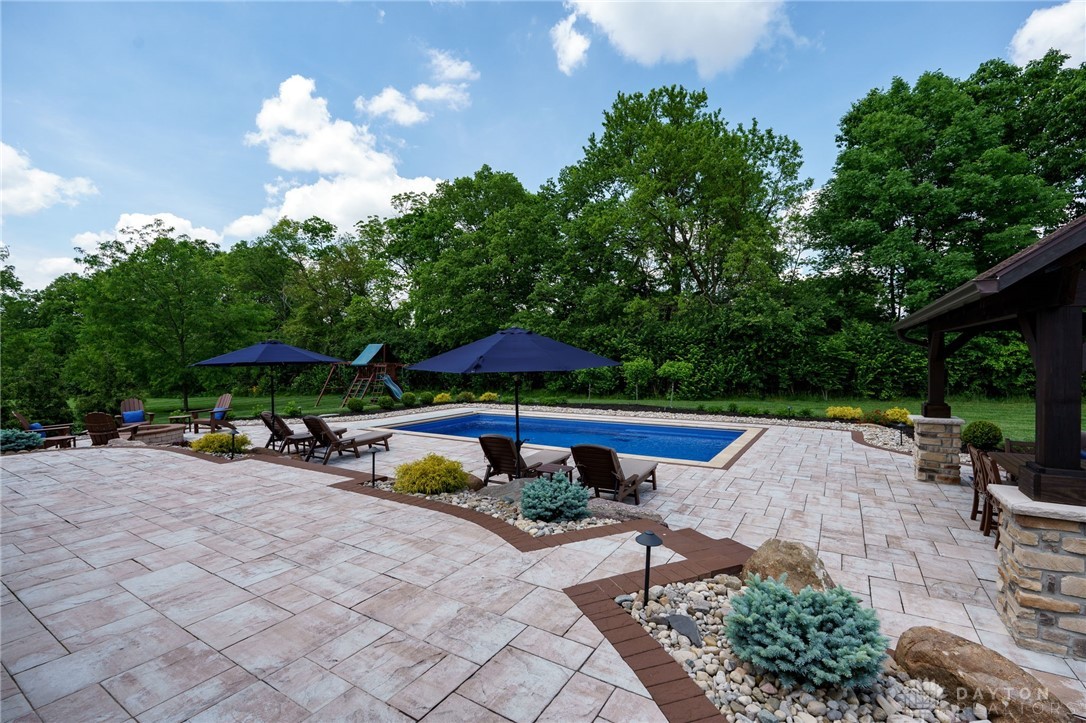 8554 Silver Oak Court