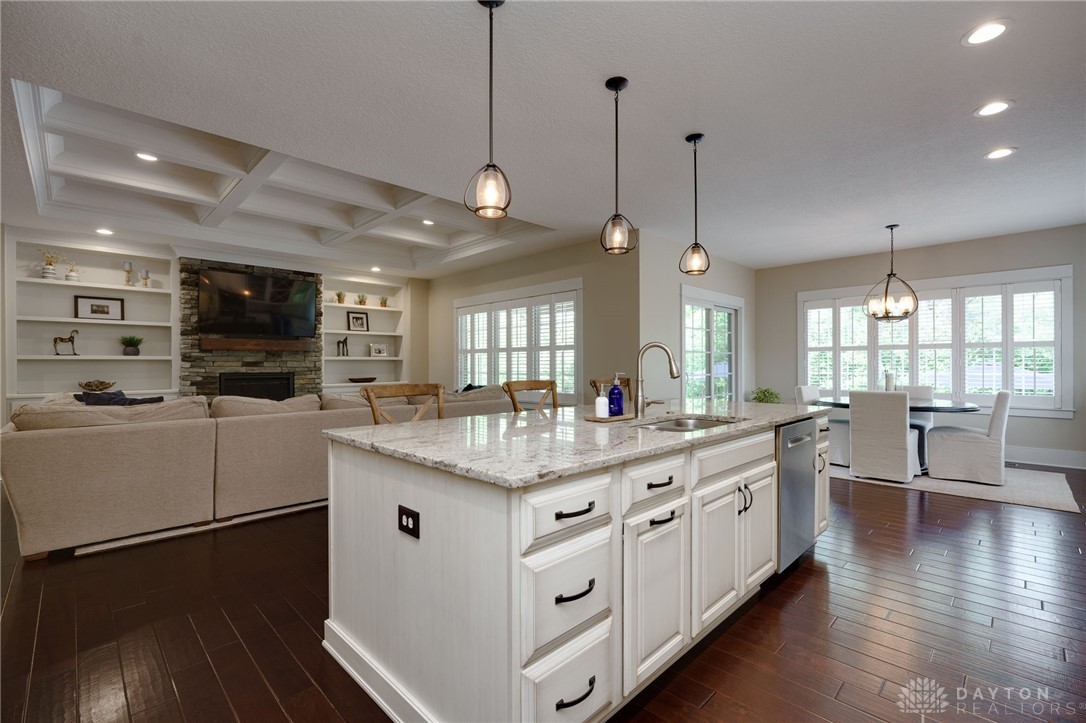 8554 Silver Oak Court