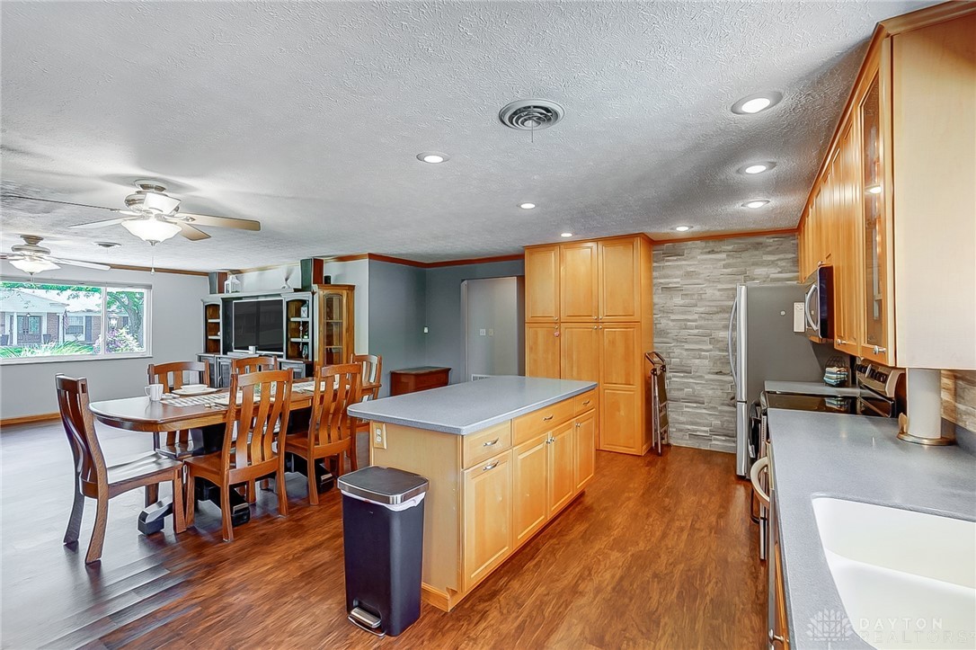 5325 Oakbrooke Drive