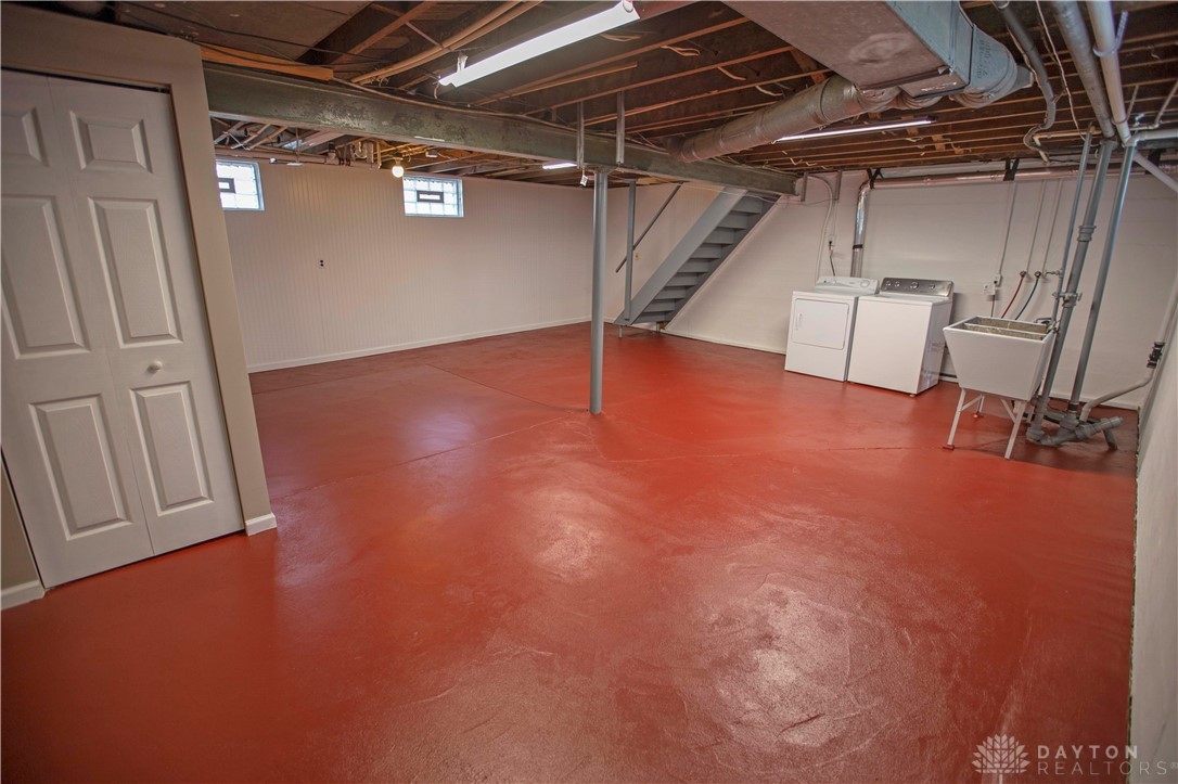 1025 Bellaire Avenue