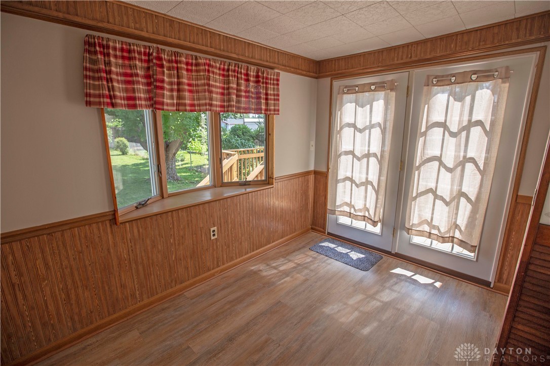 1025 Bellaire Avenue