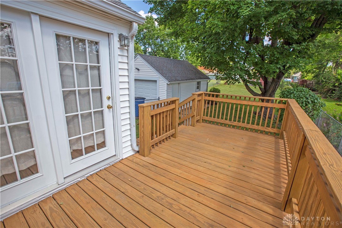 1025 Bellaire Avenue