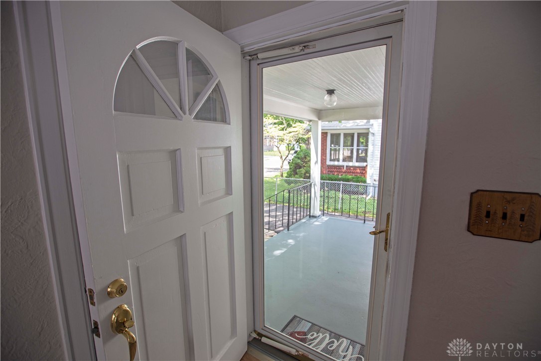 1025 Bellaire Avenue