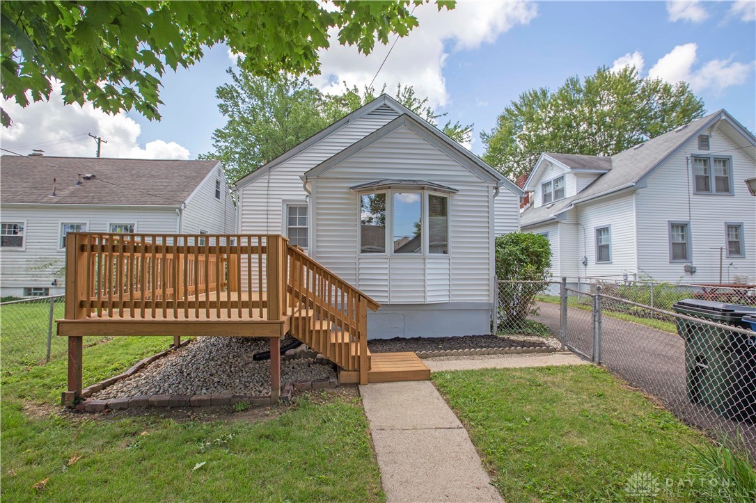 1025 Bellaire Avenue