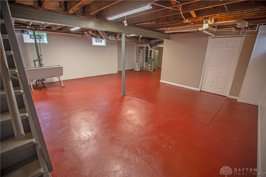 1025 Bellaire Avenue