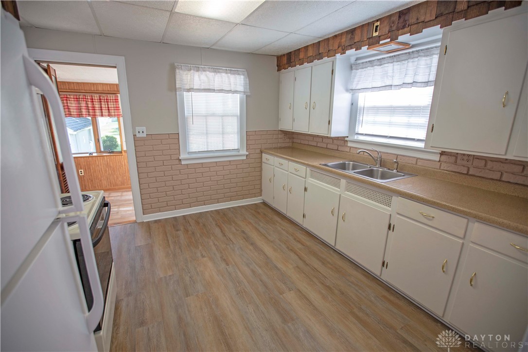 1025 Bellaire Avenue