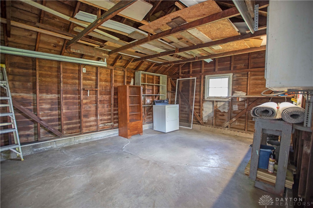 1025 Bellaire Avenue