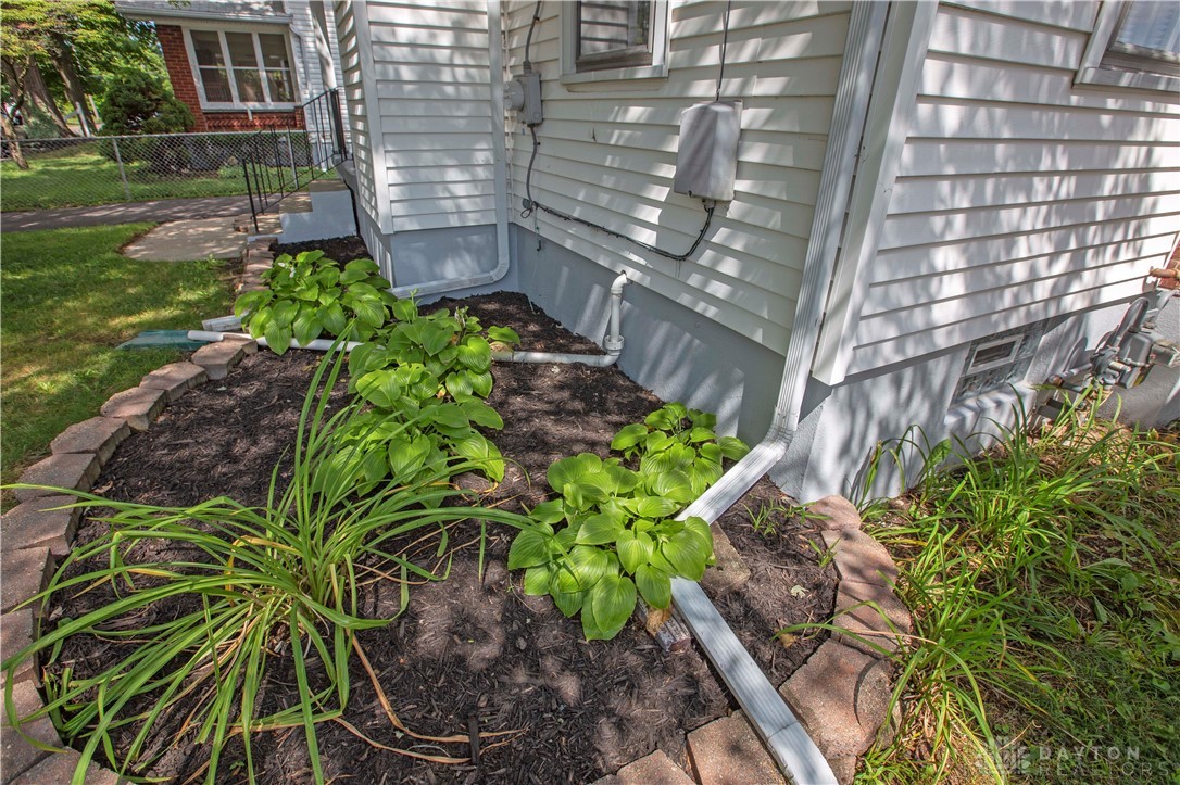 1025 Bellaire Avenue