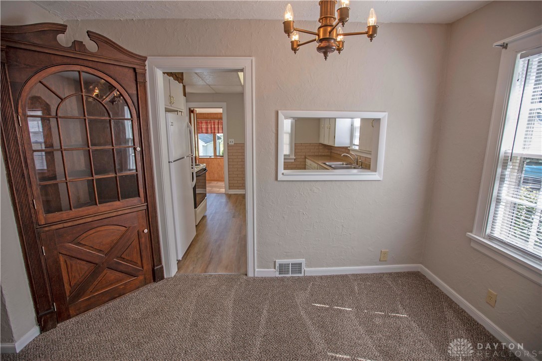 1025 Bellaire Avenue