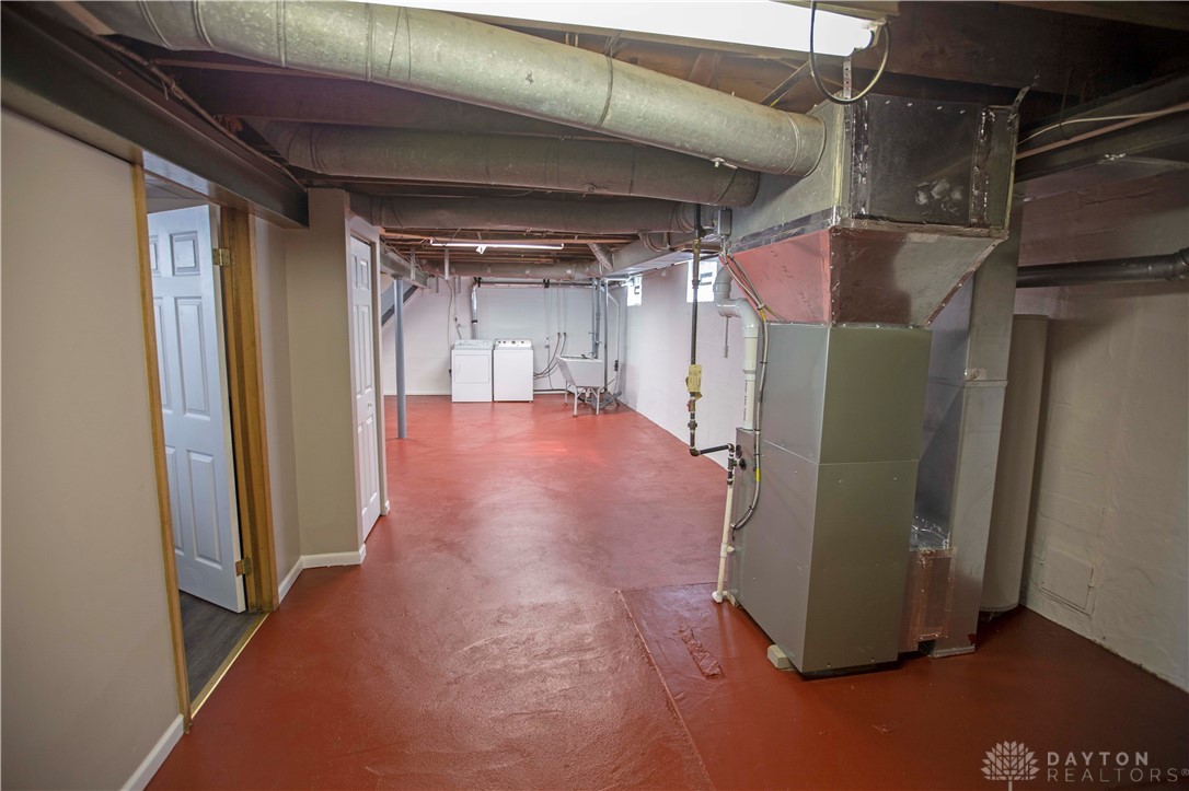 1025 Bellaire Avenue