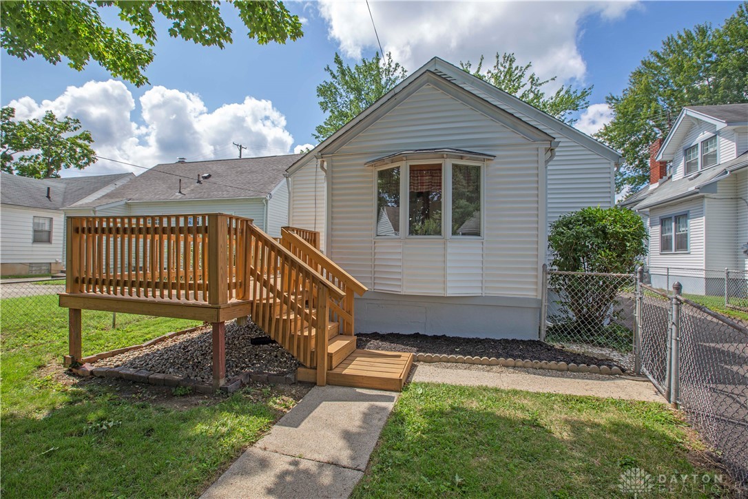 1025 Bellaire Avenue