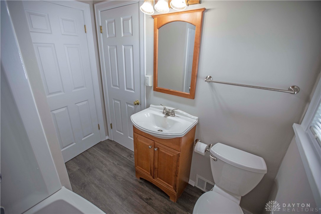 1025 Bellaire Avenue