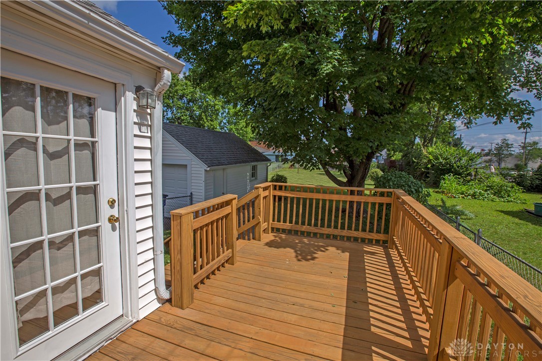 1025 Bellaire Avenue