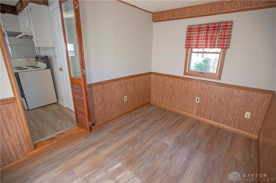 1025 Bellaire Avenue