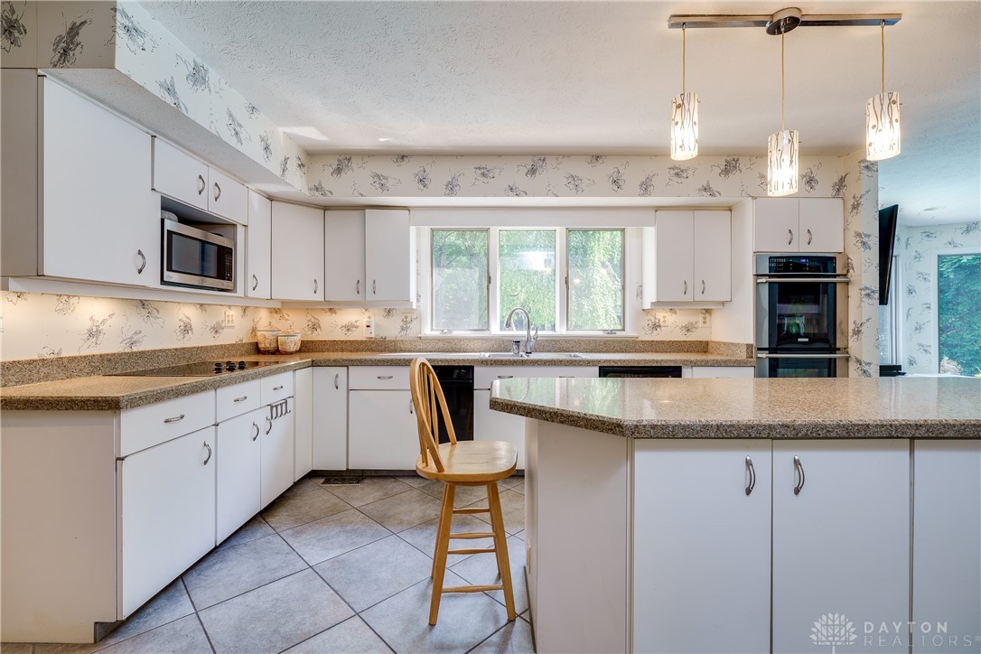 6628 Imperial Woods Road