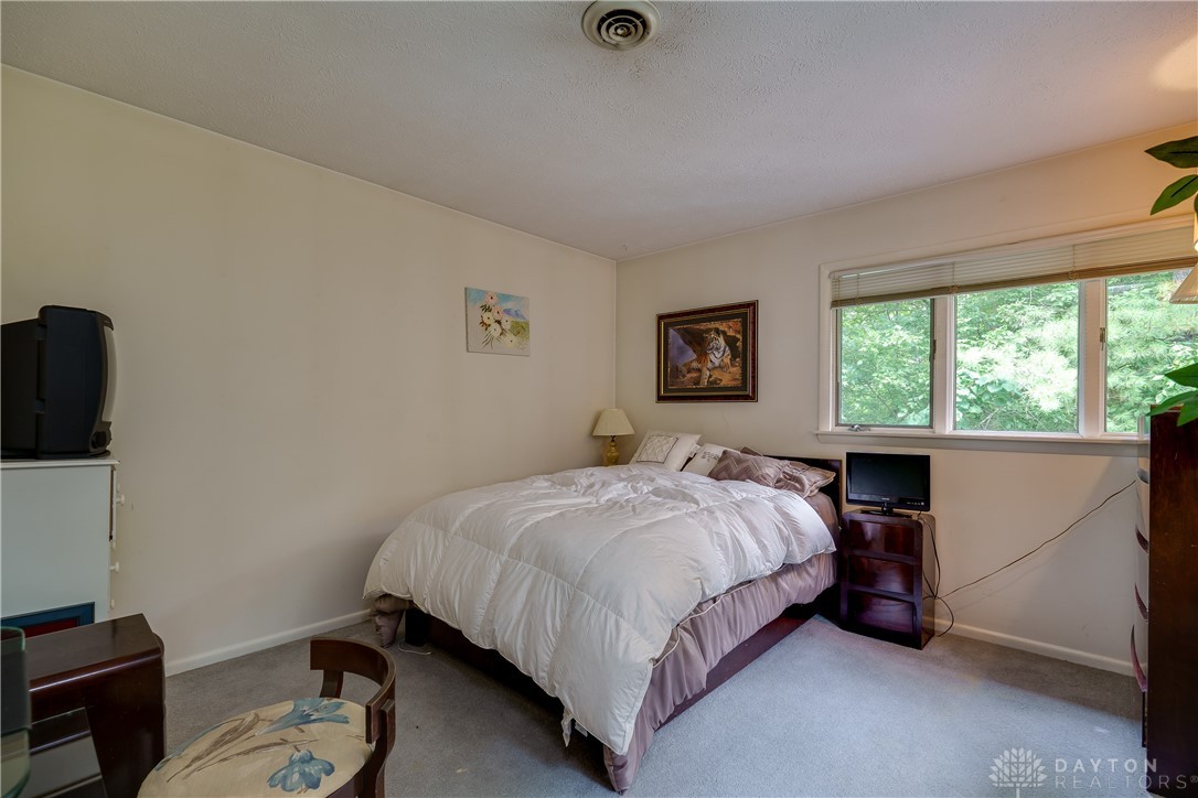 6628 Imperial Woods Road