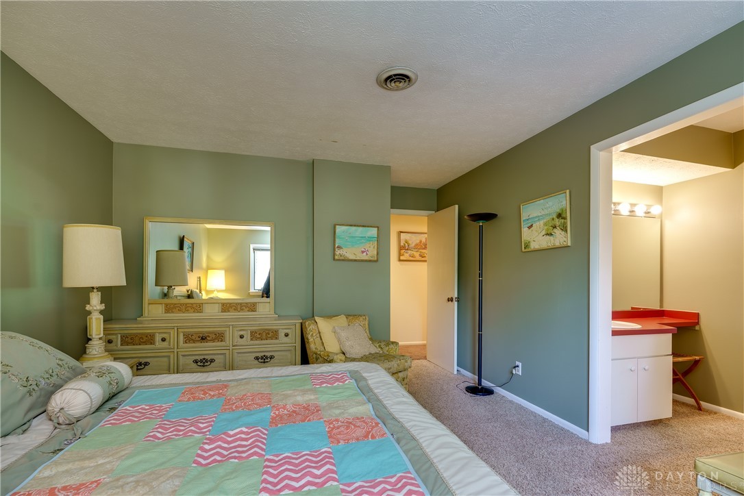 6628 Imperial Woods Road