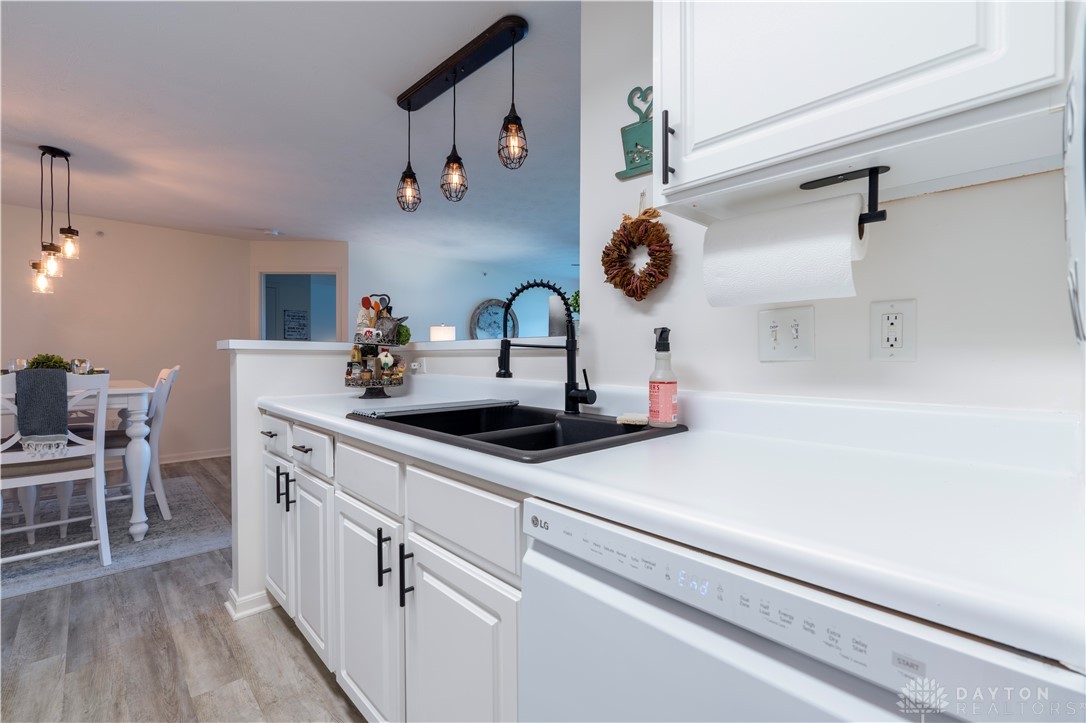 1982 Waterstone Boulevard 103