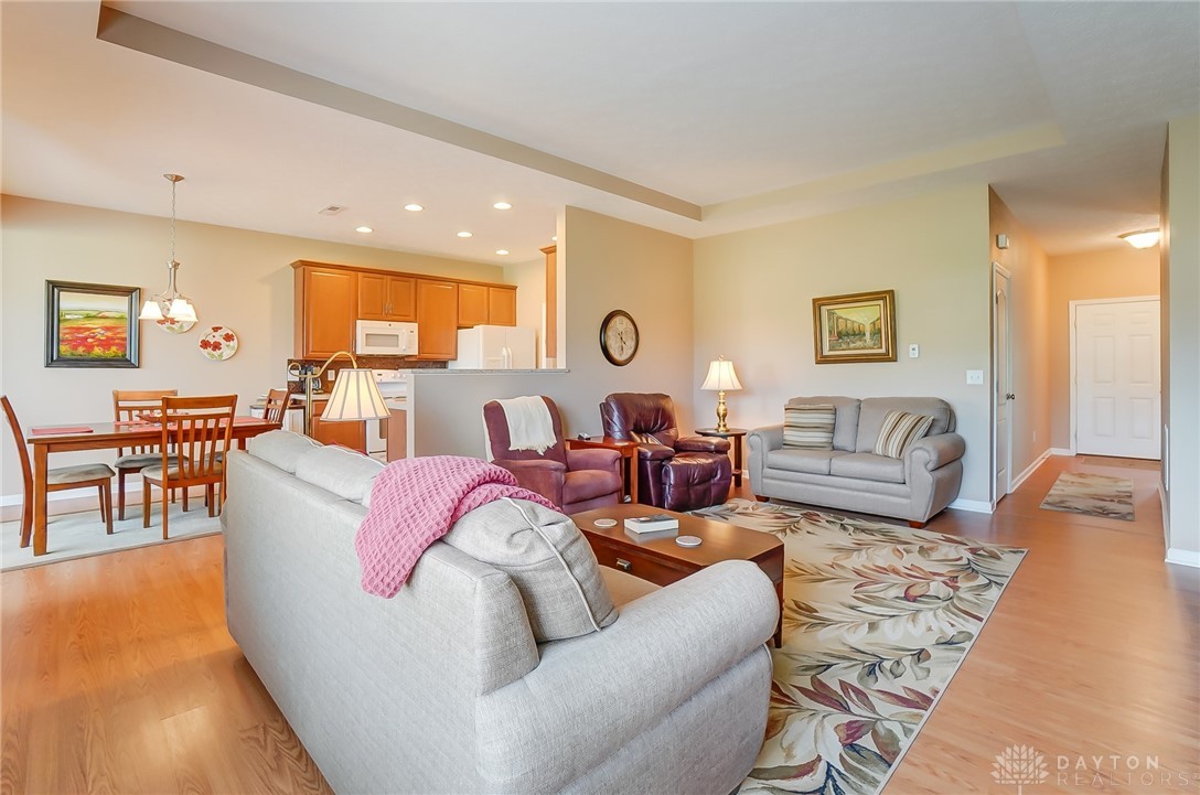 9303 Sweet Shrub Circle