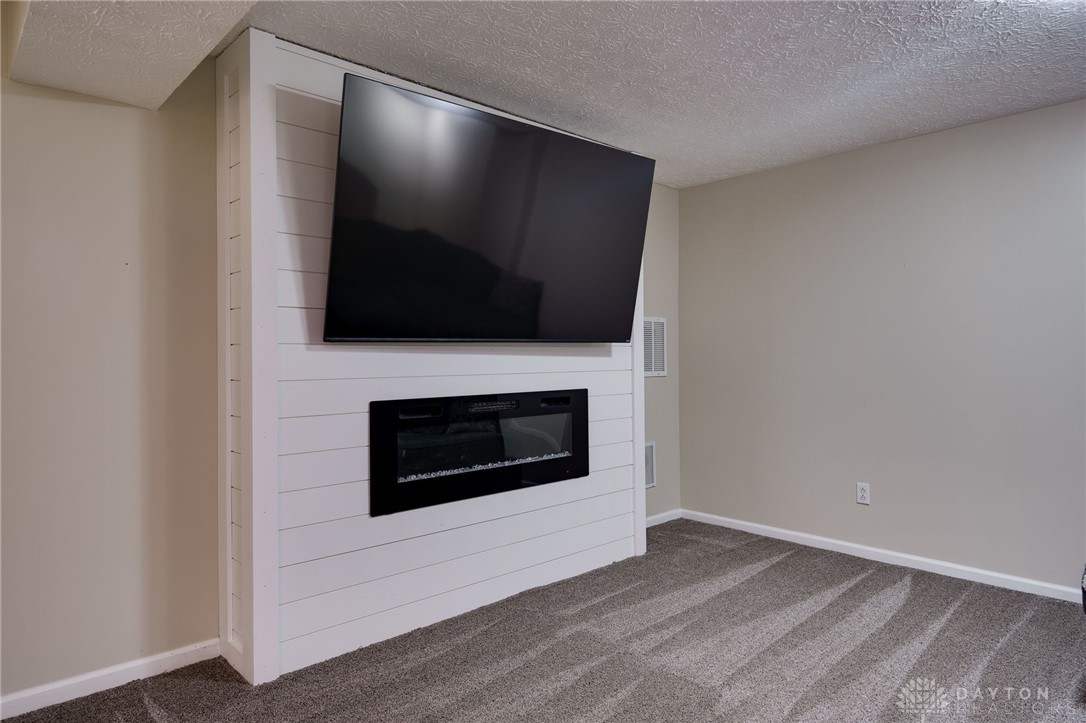 4225 Forest Ridge Boulevard