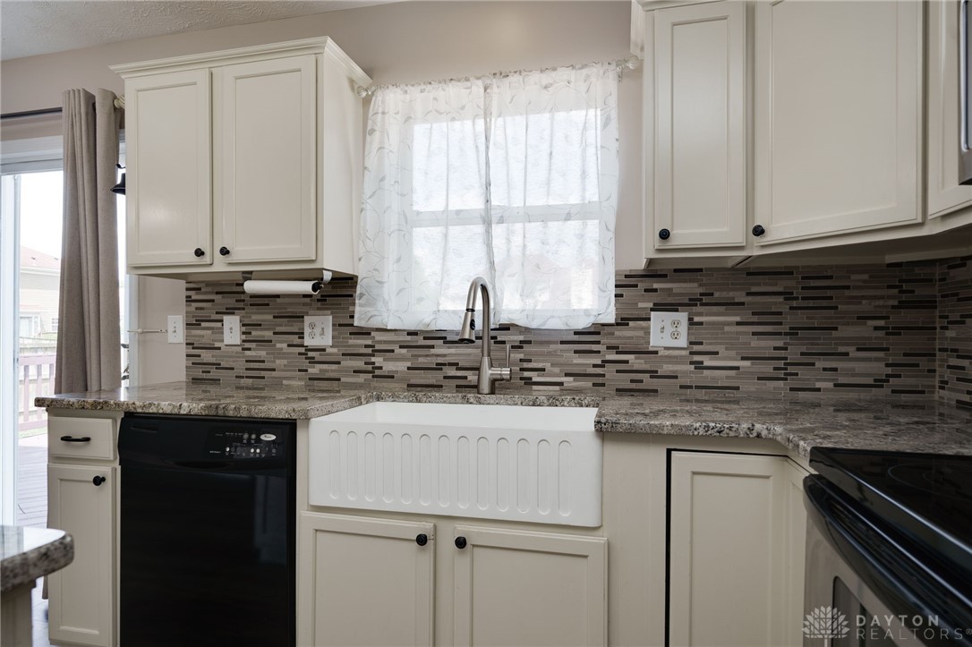 4225 Forest Ridge Boulevard