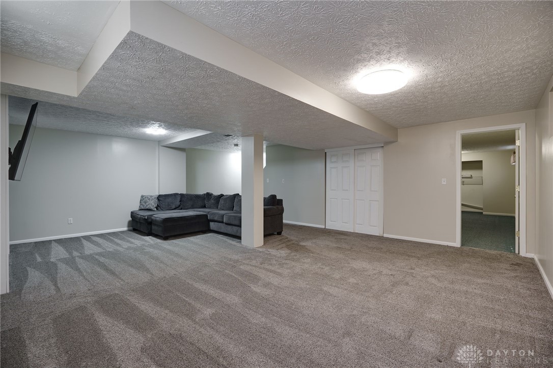 4225 Forest Ridge Boulevard