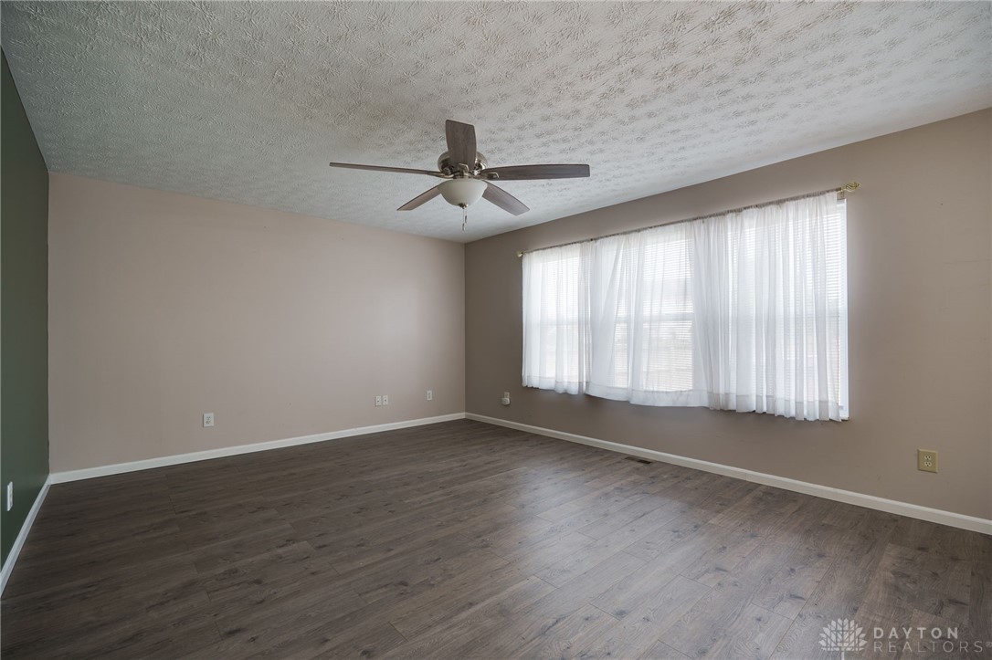 4225 Forest Ridge Boulevard