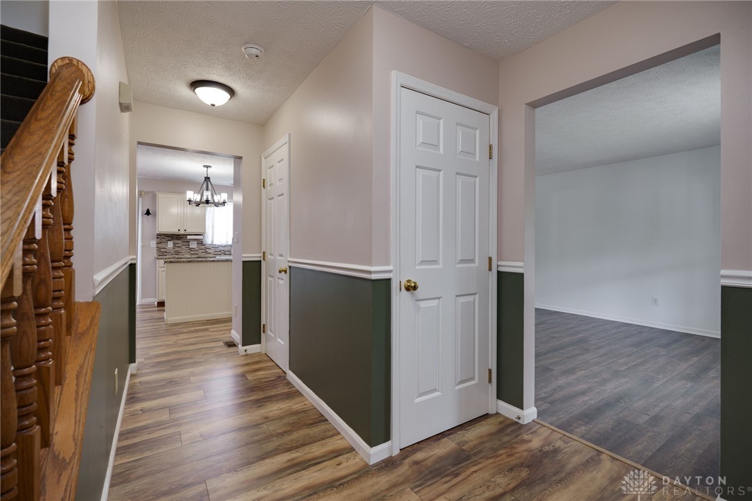 4225 Forest Ridge Boulevard