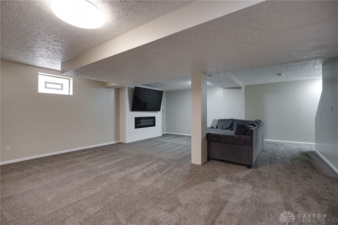 4225 Forest Ridge Boulevard