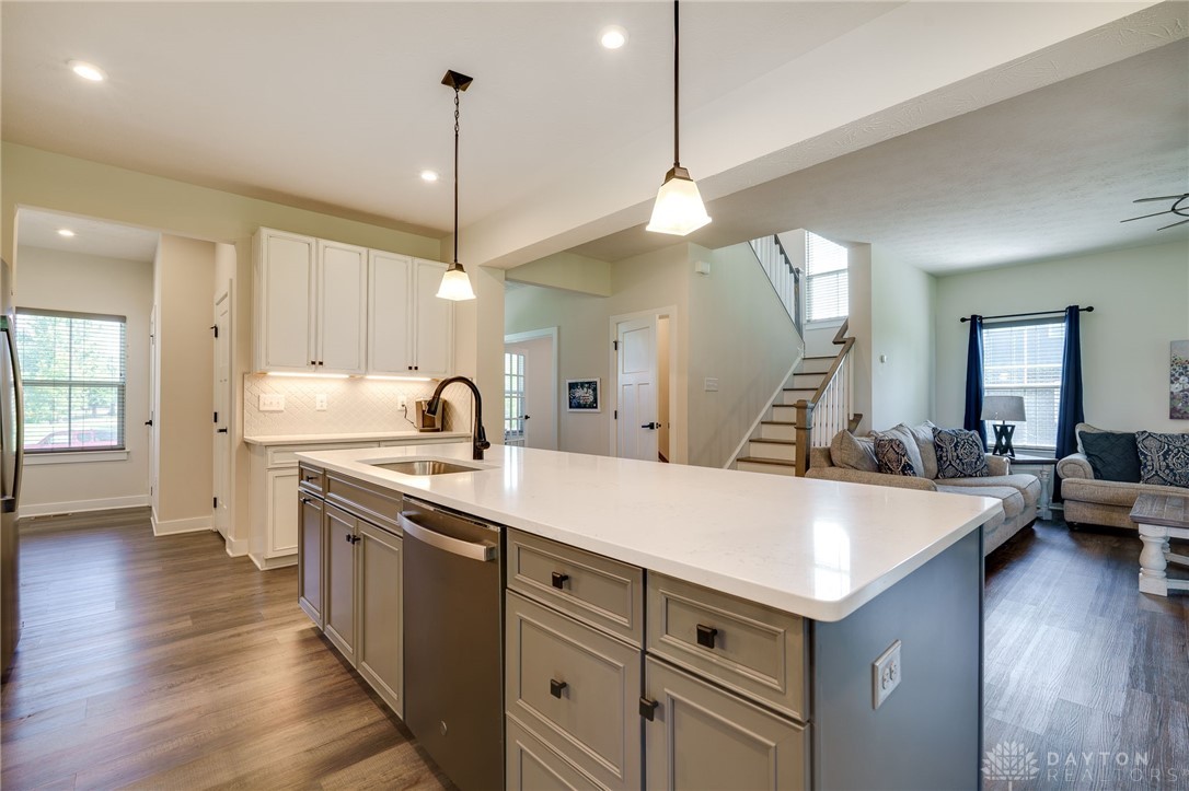 1006 Fairwater Springs Drive