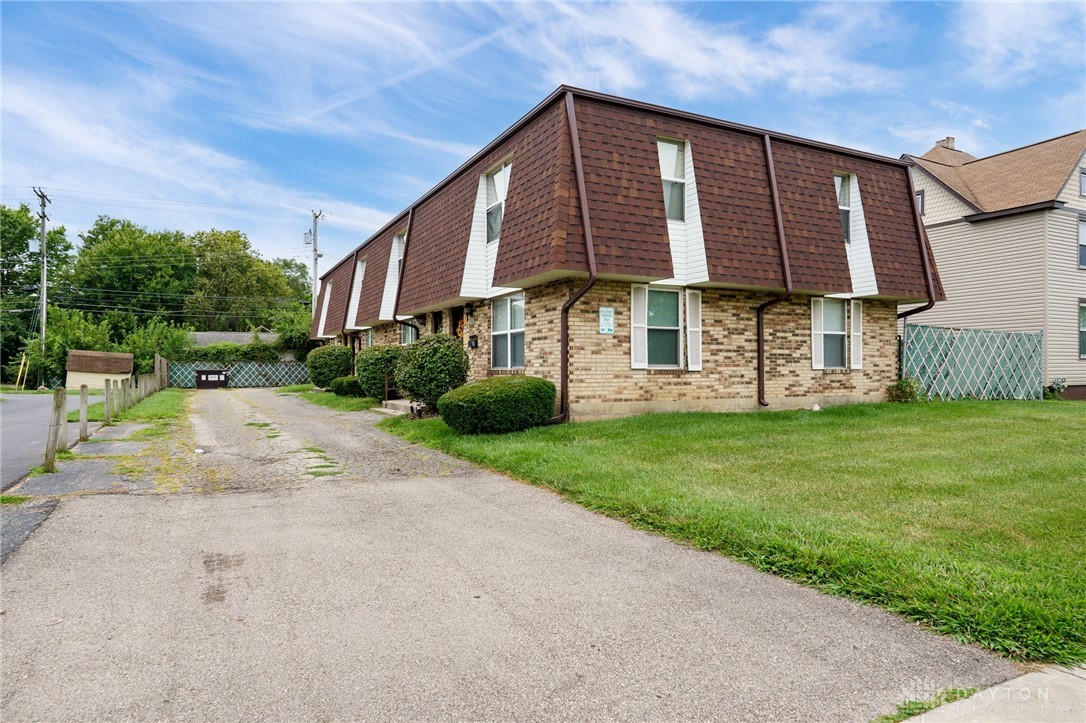 208-214 E Main Street