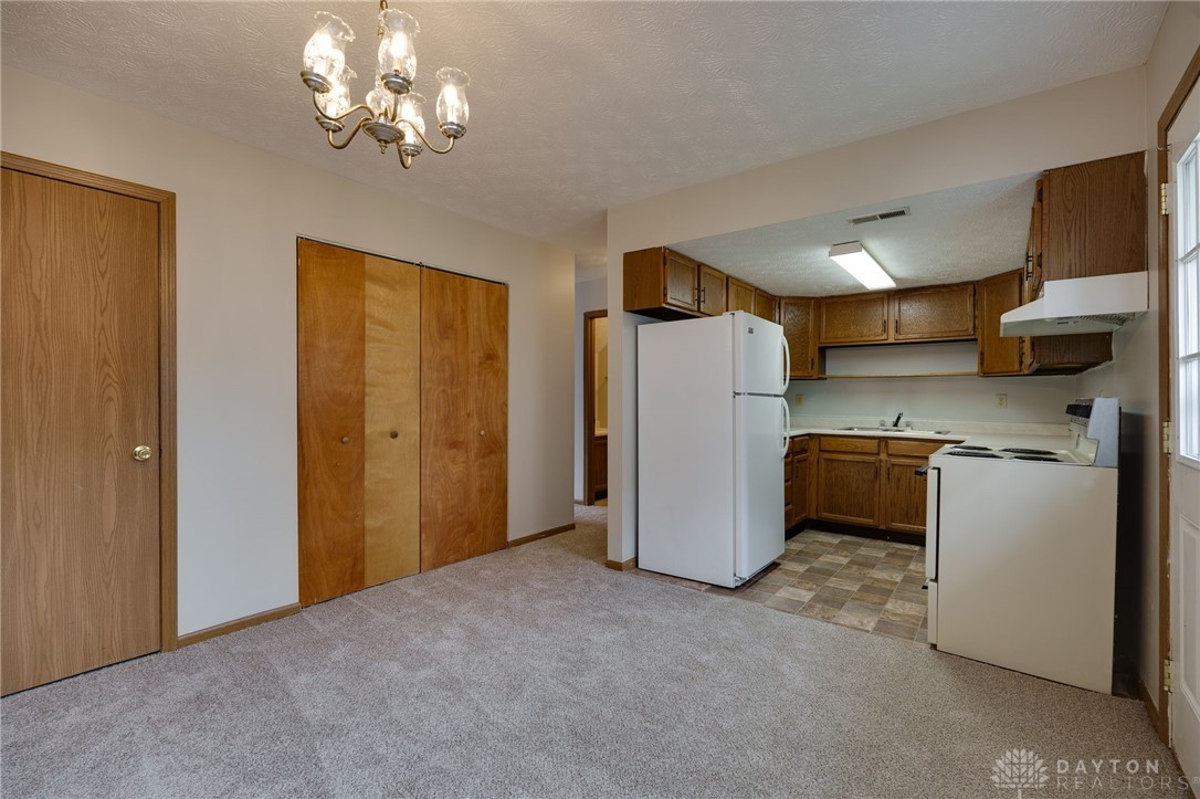 208-214 E Main Street