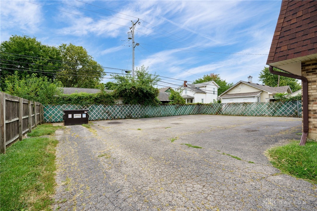 208-214 E Main Street