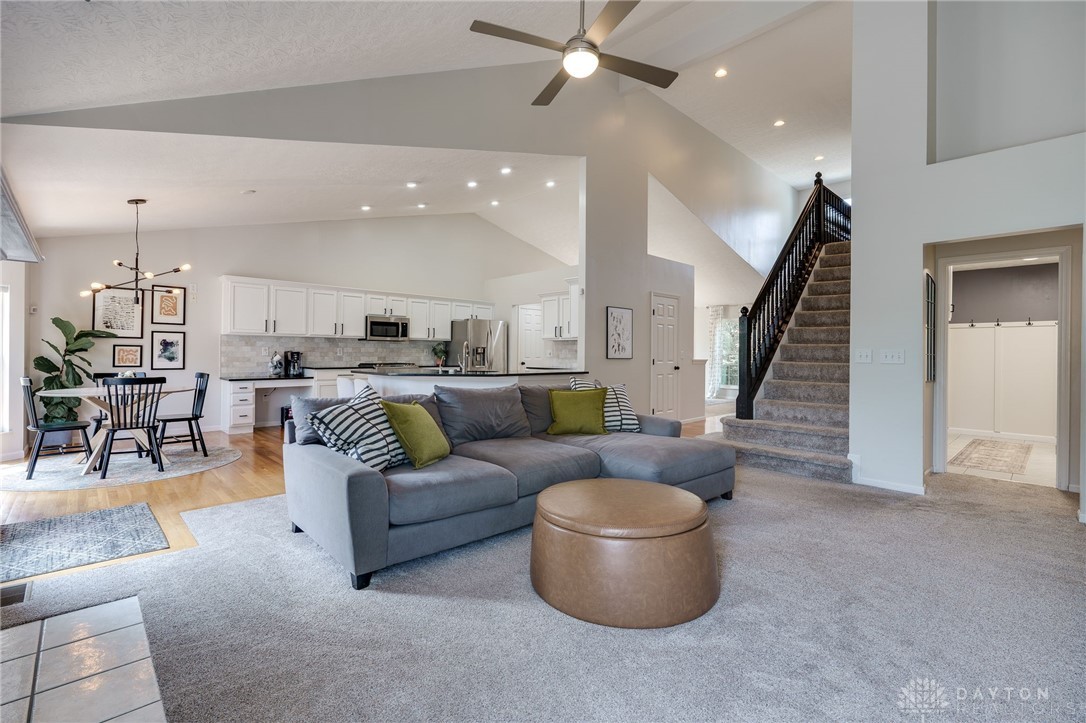 946 Paul Vista Drive