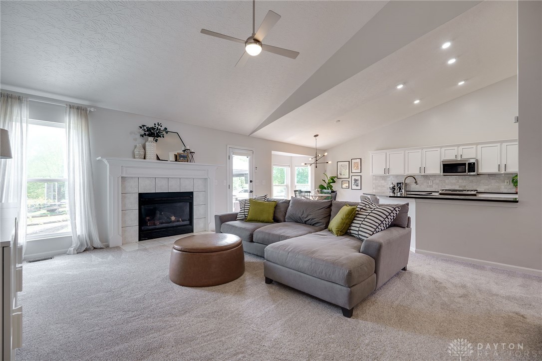 946 Paul Vista Drive